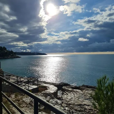 Apartment Tomas Near The