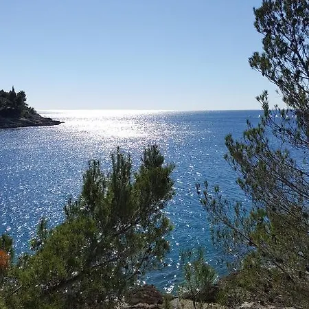 Tomas Near The Appartement Pula