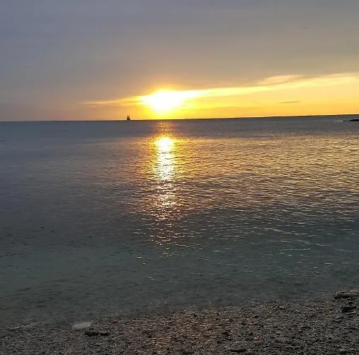 Apartment Tomas Near The Pula